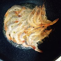 蒜蓉油燜大蝦的做法 步骤13