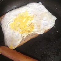 懶人早餐之雞蛋芝士面包的做法 步骤3