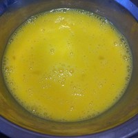 嫩滑蝦仁蒸水蛋的做法 步骤1