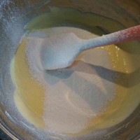 檸檬舒芙蕾蛋糕（無油版）的做法 步骤5