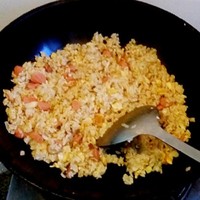 火腿腸黃金蛋炒飯（簡易版）的做法 步骤6