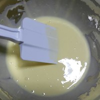 酸奶蛋糕 低脂低糖無油配方！酸奶優格蛋糕口感媲美輕乳酪！柔軟細膩堪比戚風！熱量更低品質不變喔！的做法 步骤1