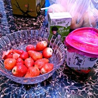低脂草莓酸奶（好吃又減肥）的做法 步骤1