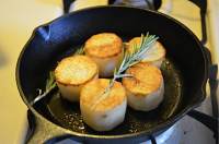 Fondant Potatoes-迷迭香烤土豆/方旦土豆的做法 步骤3