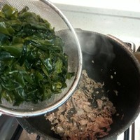 韓式牛肉海帶湯的做法 步骤8