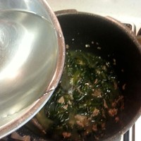 韓式牛肉海帶湯的做法 步骤10