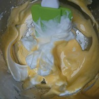 海綿蛋糕（無油，分蛋打發）的做法 步骤8