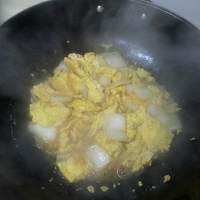 簡單快手家常菜——大白菜炒雞蛋的做法 步骤4