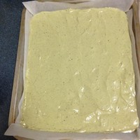 抹茶豆沙蛋糕卷的做法 步骤4