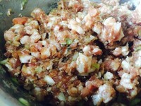 鮮蝦香菇水餃的做法 步骤1