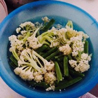 咖喱梭子蟹配蔬菜，肉食孩子的愛的做法 步骤1