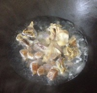 清蒸臘肉蠟雞的做法 步骤2