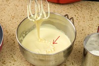 海綿胚裸蛋糕（附制作視頻）的做法 步骤4
