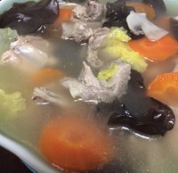 胡蘿卜白菜小排湯的做法 步骤6