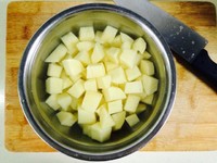 椒鹽煎土豆的做法 步骤1
