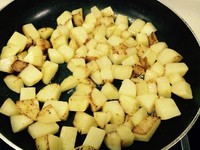 椒鹽煎土豆的做法 步骤2