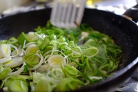 法式香煎雞配大蔥炖豆子的做法 步骤12