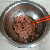 韭菜蝦仁煎餃的做法 步骤2