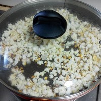 沒烤爐的爆米花的做法 步骤3