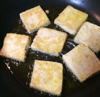 香煎臭豆腐的做法 步骤2