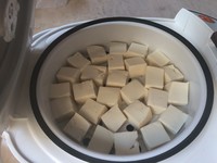 香煎小豆腐的做法 步骤2