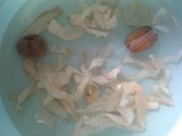紅蘿卜玉米排骨湯的做法 步骤1