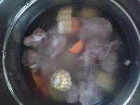 紅蘿卜玉米排骨湯的做法 步骤5