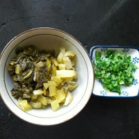 潮州的酸菜鯰魚湯的做法 步骤3
