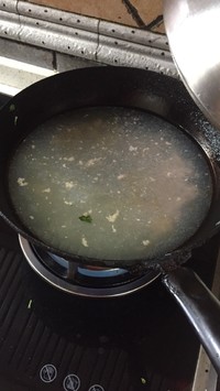 薺菜豆腐湯的做法 步骤1