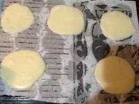 奶香蛋白瓜子酥的做法 步骤2