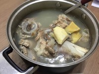 鮮筍桶骨湯的做法 步骤4