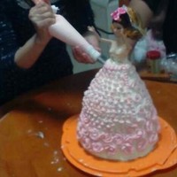 芭比公主蛋糕的做法 步骤4