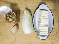 醬牡蠣熬白菜的做法 步骤1
