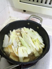 醬牡蠣熬白菜的做法 步骤4