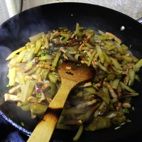 炒雞下飯菜——榨菜肉絲的做法 步骤10