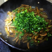 炒雞下飯菜——榨菜肉絲的做法 步骤11