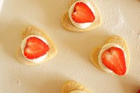 「懶人的甜品桌」奶油草莓小塔的做法 步骤2
