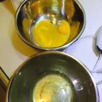 黃金玉米面戚風蛋糕的做法 步骤1