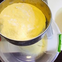黃金玉米面戚風蛋糕的做法 步骤7