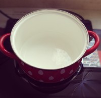 原味奶茶的做法 步骤2