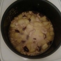 香菇土豆雞肉燜飯（電飯煲版）的做法 步骤4