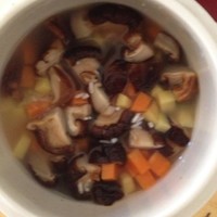 「暗黑料理」之什錦香菇飯的做法 步骤1