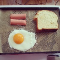 （能量早餐）火腿煎蛋土司片的做法 步骤2