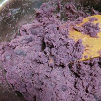 簡單的紫薯餅的做法 步骤2