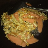 金針菇火腿餃子湯的做法 步骤2