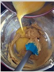 JSJBROWN烘焙學院︰冬日暖心甜品——香蕉巧克力蛋糕的做法 步骤5