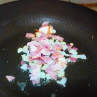 土豆泥培根炒飯——超好吃的做法 步骤2