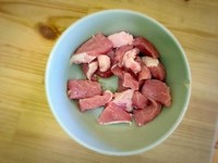 魚露風味番茄豬肉細扁面的做法 步骤1