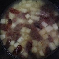 土豆臘腸燜飯的做法 步骤5