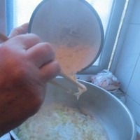 跟姥姥學的白菜豆腐疙瘩湯的做法 步骤8